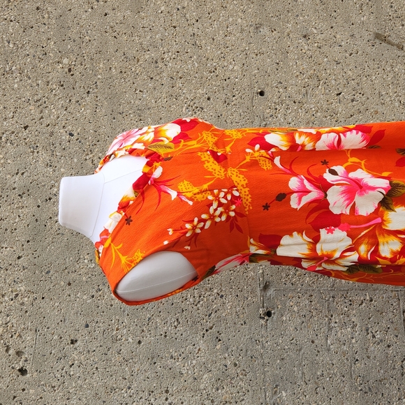 1970s barkcloth Hawaiian Dress - Picture 6 of 11